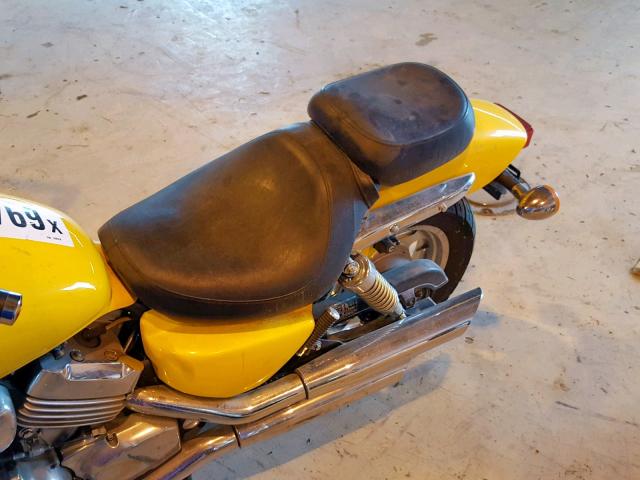 JH2RC4311TM200559 - 1996 HONDA VF750 C YELLOW photo 6