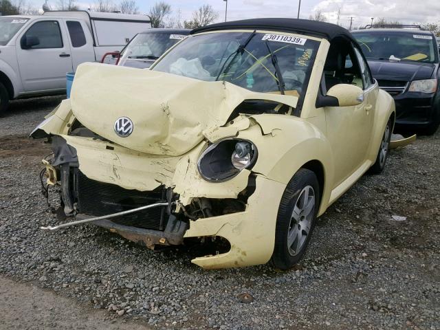 3VWSF31Y86M322188 - 2006 VOLKSWAGEN NEW BEETLE ყვითელი ფოტო 2