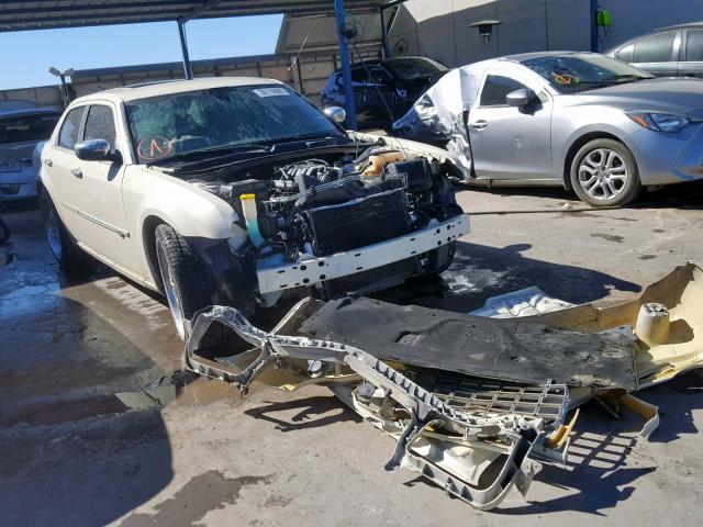 2C3LA63T59H562377 - 2009 CHRYSLER 300C CREAM photo 1