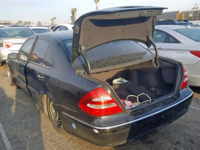 WDBUF65J33A351437 - 2003 MERCEDES-BENZ E 320 BLACK photo 3