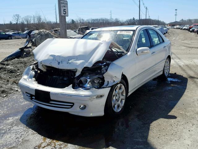 WDBRF87H16F739592 - 2006 MERCEDES-BENZ C 350 4MAT WHITE photo 2