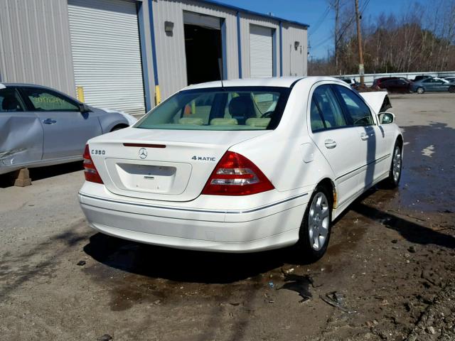 WDBRF87H16F739592 - 2006 MERCEDES-BENZ C 350 4MAT WHITE photo 4