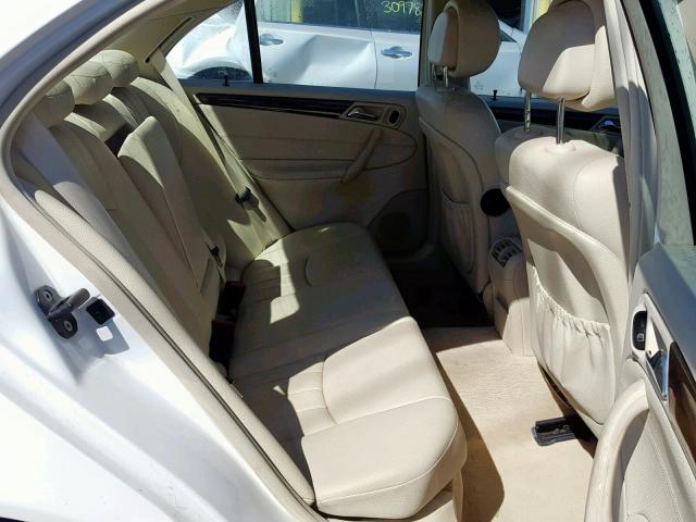 WDBRF87H16F739592 - 2006 MERCEDES-BENZ C 350 4MAT WHITE photo 6