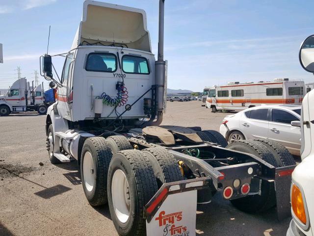 2FWJA3CV46AW47086 - 2006 STERLING TRUCK AT 9500 WHITE photo 3