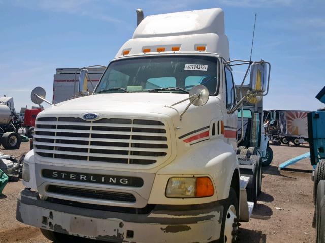 2FWJA3CVX6AW47092 - 2006 STERLING TRUCK AT 9500 WHITE photo 2