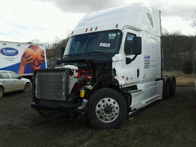 3AKJGLBG6GSHC7076 - 2016 FREIGHTLINER CASCADIA 1 WHITE photo 2