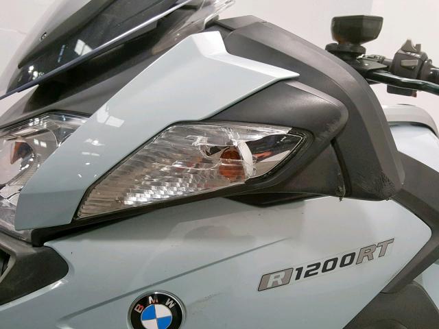 WB1044001AZW18529 - 2010 BMW R1200 RT BLUE photo 9