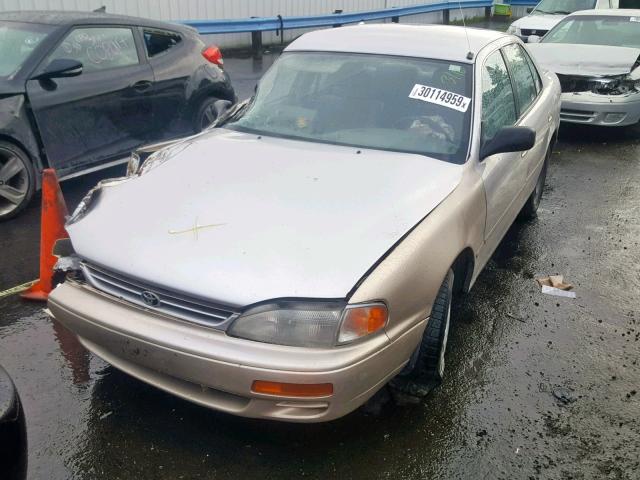 JT2BG12K1T0369939 - 1996 TOYOTA CAMRY DX GOLD photo 2