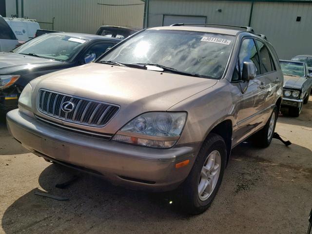 JTJHF10UX20239596 - 2002 LEXUS RX 300 GOLD photo 2