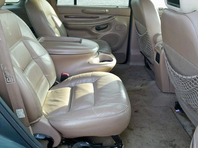 5LMPU28L8XLJ02046 - 1999 LINCOLN NAVIGATOR Yaşıl foto 6