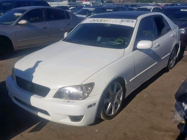 JTHBD192040089144 - 2004 LEXUS IS 300 WHITE photo 2