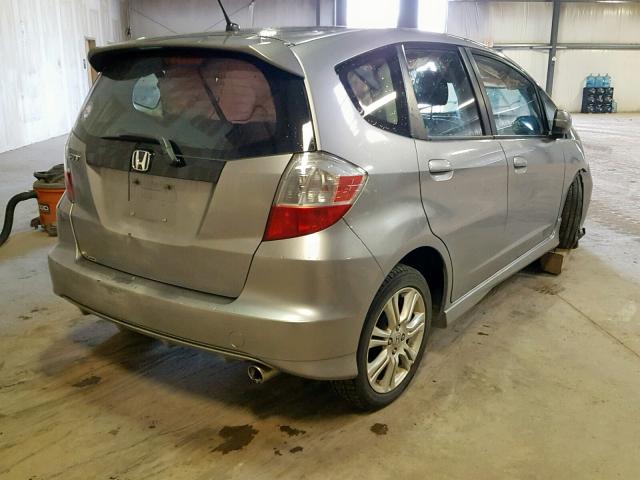 JHMGE88479C000805 - 2009 HONDA FIT SPORT GRAY photo 4