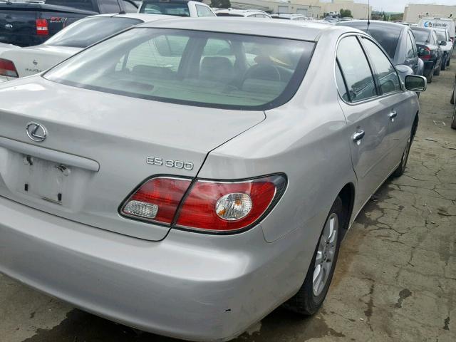 JTHBF30G520054336 - 2002 LEXUS ES 300 SILVER photo 4