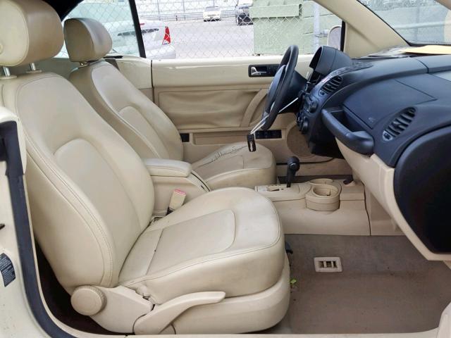 3VWCM31Y05M302932 - 2005 VOLKSWAGEN NEW BEETLE კრემისფერი ფოტო 5