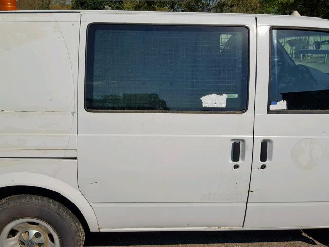 1GCDM19WX1B116105 - 2001 CHEVROLET ASTRO WHITE photo 6