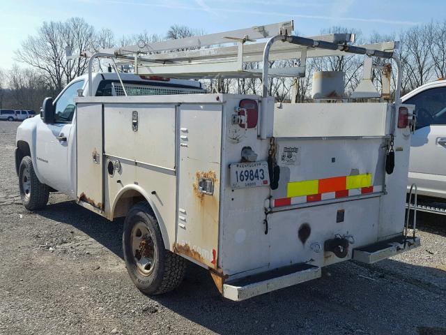 1GBHC24K67E577795 - 2007 CHEVROLET SILVERADO WHITE photo 3