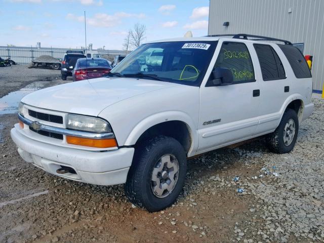 1GNDT13X04K158864 - 2004 CHEVROLET BLAZER WHITE photo 2