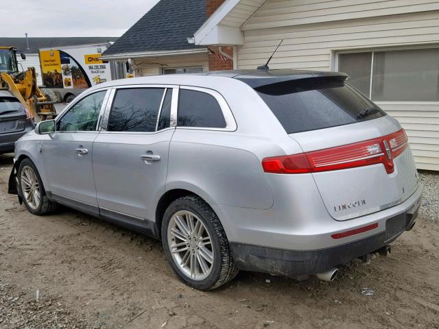 2LMHJ5AT8DBL58554 - 2013 LINCOLN MKT SILVER photo 3
