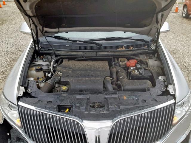 2LMHJ5AT8DBL58554 - 2013 LINCOLN MKT SILVER photo 7