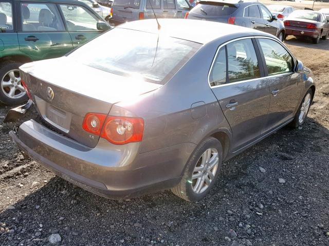 3VWEF71KX7M068940 - 2007 VOLKSWAGEN JETTA WOLF GRAY photo 4