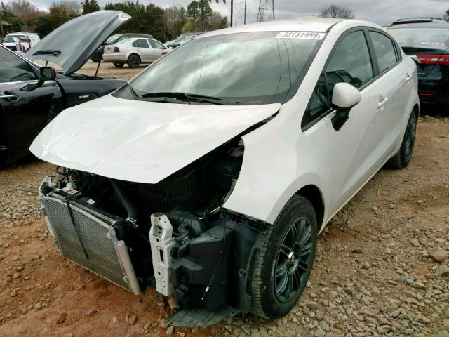 KNADM4A31G6564833 - 2016 KIA RIO LX WHITE photo 2