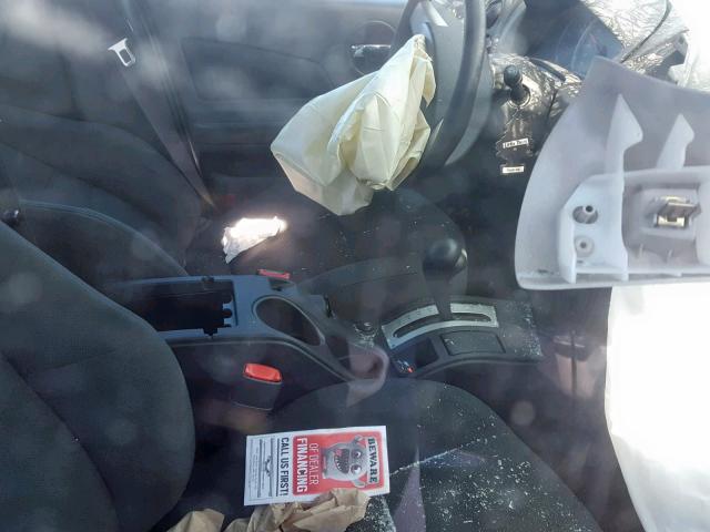 2G2WP522841357295 - 2004 PONTIAC GRAND PRIX SILVER photo 5