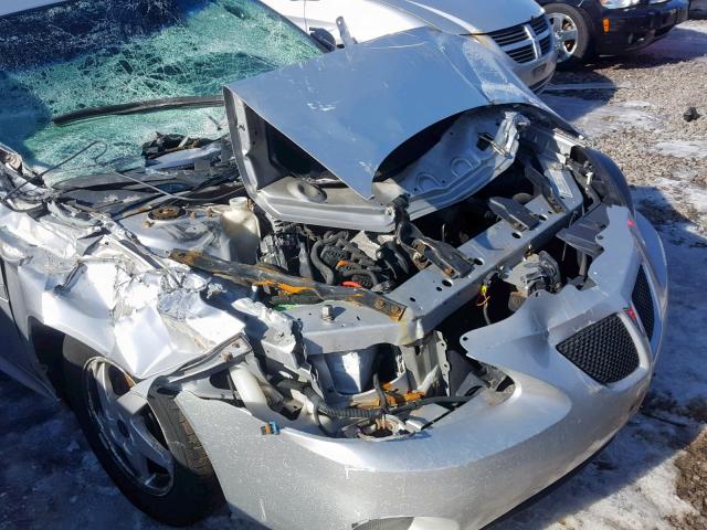2G2WP522841357295 - 2004 PONTIAC GRAND PRIX SILVER photo 9