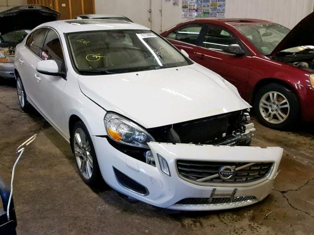 YV1902FH9C2113772 - 2012 VOLVO S60 T6 WHITE photo 1