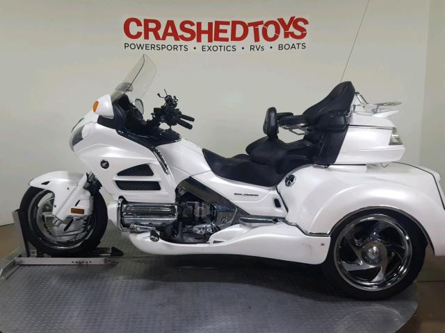 JH2SC68G5DK100553 - 2013 HONDA GL1800 G WHITE photo 5