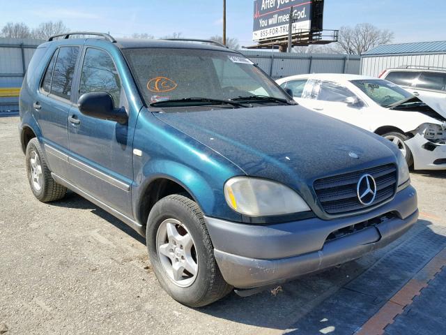 4JGAB54E8XA121621 - 1999 MERCEDES-BENZ ML 320 GREEN photo 1