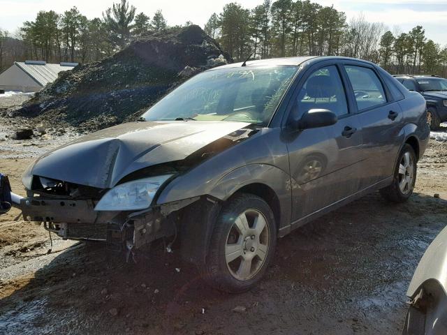 1FAFP34N27W364379 - 2007 FORD FOCUS ZX4 GRAY photo 2