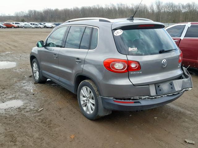 WVGBV7AX5AW508974 - 2010 VOLKSWAGEN TIGUAN SE GRAY photo 3