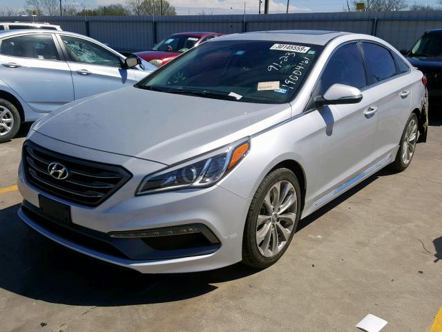 5NPE34AF7FH023021 - 2015 HYUNDAI SONATA SPO SILVER photo 2