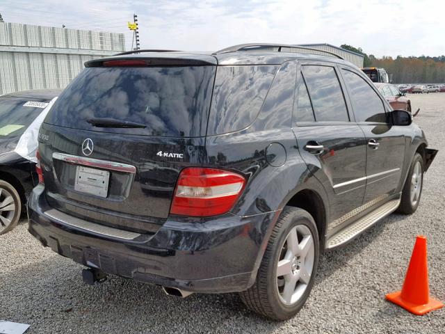 4JGBB72E68A380984 - 2008 MERCEDES-BENZ ML 550 BLACK photo 4