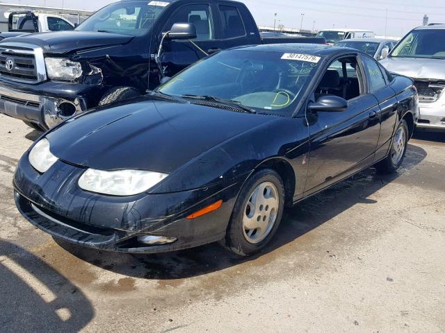 1G8ZY12702Z227133 - 2002 SATURN SC2 BLACK photo 2