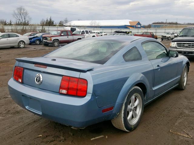1ZVHT80N085133387 - 2008 FORD MUSTANG BLUE photo 4