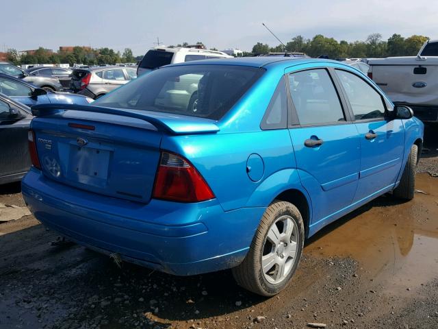 1FAHP34N57W113669 - 2007 FORD FOCUS ZX4 BLUE photo 4