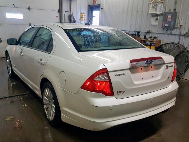 3FADP0L34CR301769 - 2012 FORD FUSION HYB WHITE photo 3