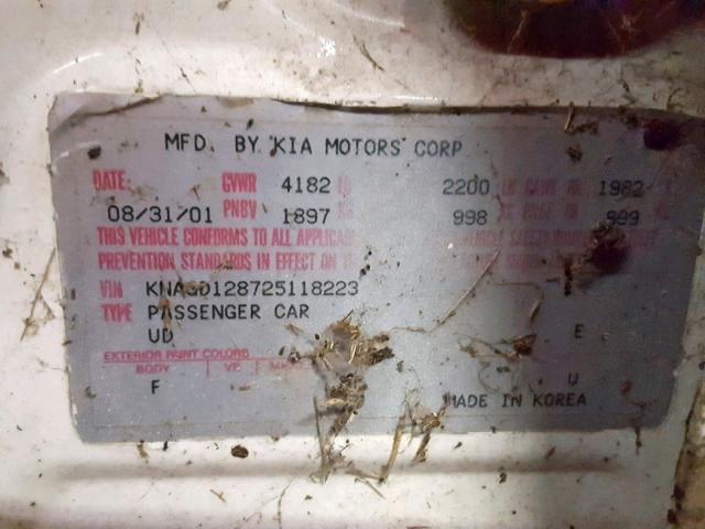 KNAGD128725118223 - 2002 KIA OPTIMA MAG WHITE photo 10