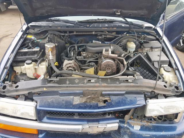 1GNCT18WXWK246206 - 1998 CHEVROLET BLAZER BLUE photo 7