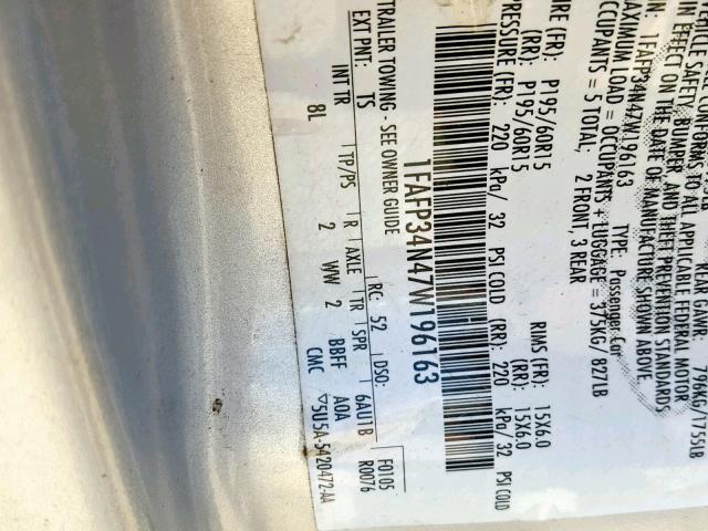 1FAFP34N47W196163 - 2007 FORD FOCUS ZX4 SILVER photo 10