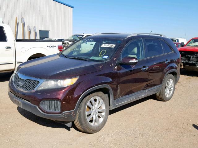 5XYKT4A25BG083140 - 2011 KIA SORENTO BA BURGUNDY photo 2