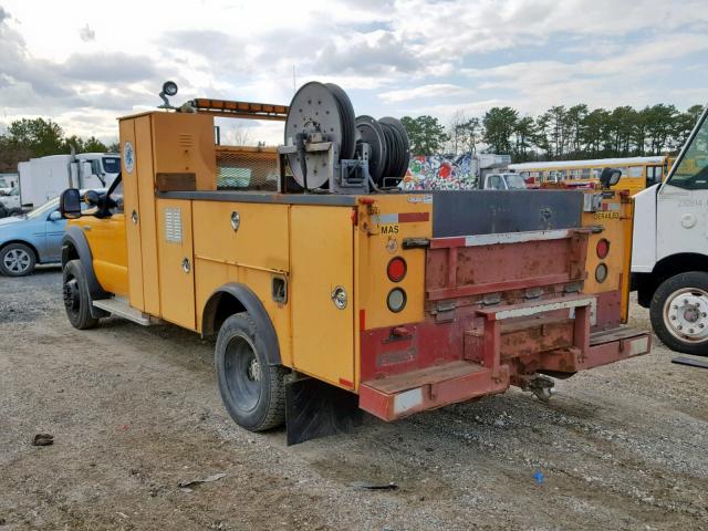 1FDAF56Y06EA28837 - 2006 FORD F550 SUPER YELLOW photo 3