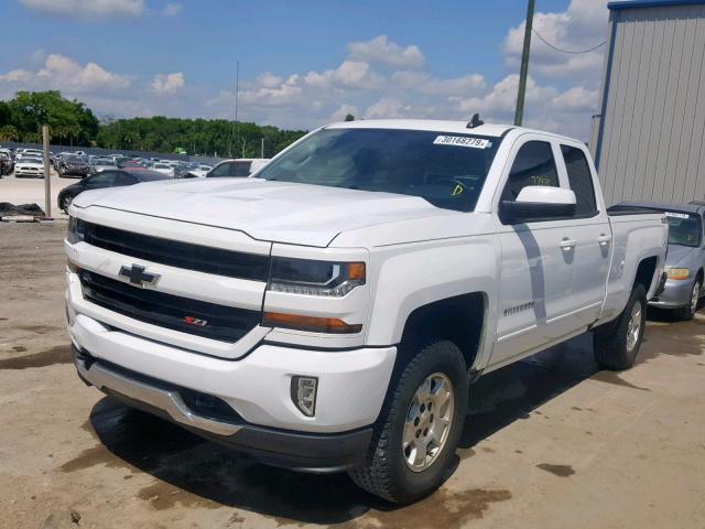 1GCVKREC4HZ238688 - 2017 CHEVROLET SILVERADO WHITE photo 2