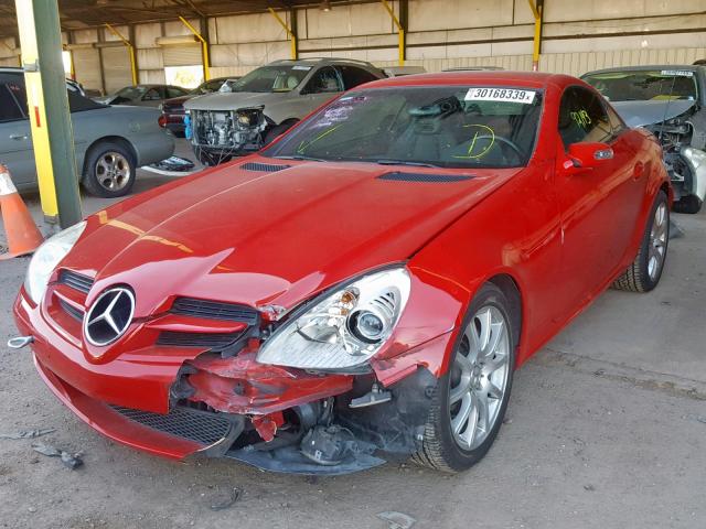 WDBWK56FX5F042742 - 2005 MERCEDES-BENZ SLK 350 RED photo 2