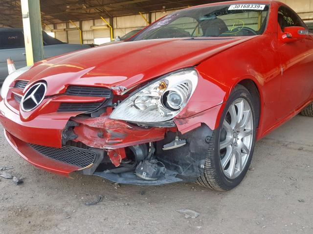 WDBWK56FX5F042742 - 2005 MERCEDES-BENZ SLK 350 RED photo 9