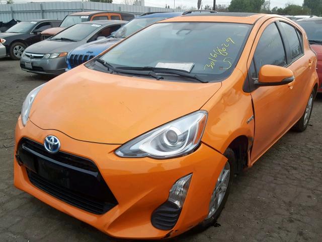 JTDKDTB31G1132761 - 2016 TOYOTA PRIUS C ORANGE photo 2