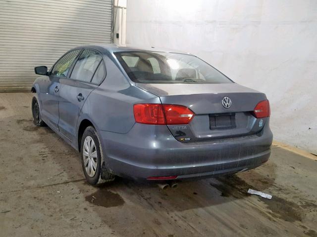 3VW2K7AJ8DM294086 - 2013 VOLKSWAGEN JETTA BASE GRAY photo 3