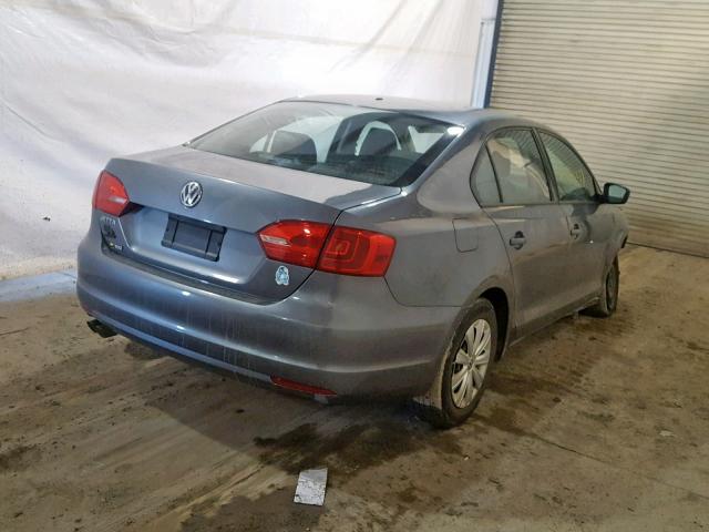 3VW2K7AJ8DM294086 - 2013 VOLKSWAGEN JETTA BASE GRAY photo 4