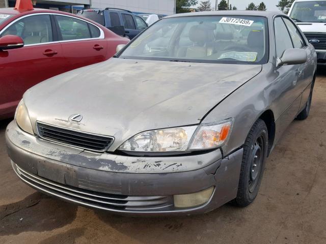 JT8BF28G6W5023183 - 1998 LEXUS ES 300 SILVER photo 2